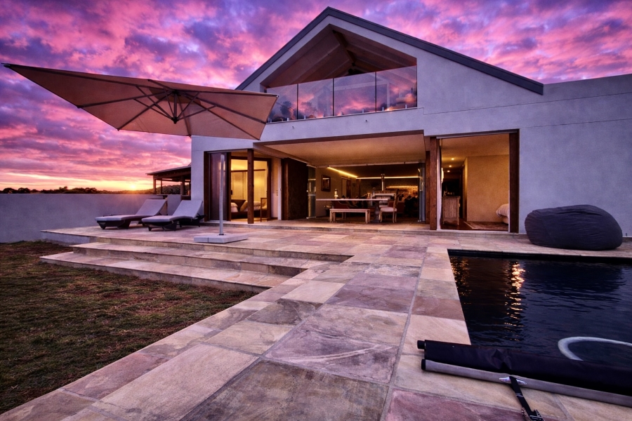 3 Bedroom Property for Sale in Grotto Bay Western Cape